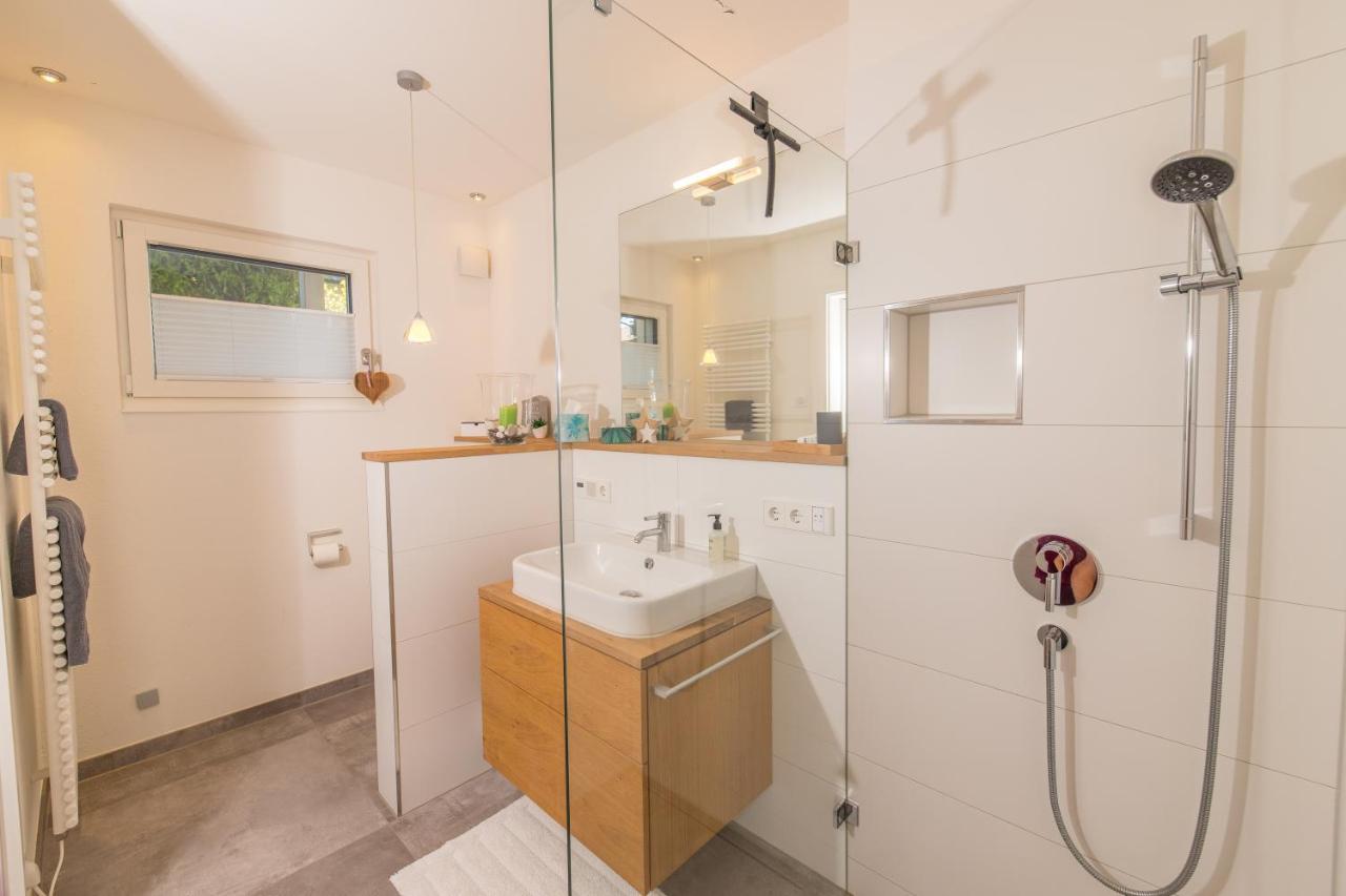 Helle Wohnung Mit Bergblick & Eigener Terrasse บัดเทิลซ์ ภายนอก รูปภาพ